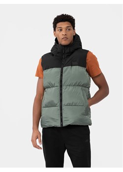 4F Kamizelka 4FAW23TVESM064 Khaki Regular Fit ze sklepu MODIVO w kategorii Kamizelki męskie - zdjęcie 182671862