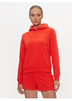 Calvin Klein Jeans Bluza Embro Badge J20J223227 Czerwony Regular Fit ze sklepu MODIVO w kategorii Bluzy damskie - zdjęcie 182672714