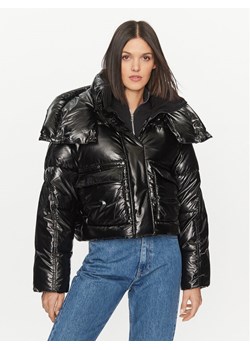 Calvin Klein Jeans Kurtka zimowa High Shine J20J221884 Czarny Oversize ze sklepu MODIVO w kategorii Kurtki damskie - zdjęcie 182672930
