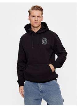 Vans Bluza Tall Views Po VN000AB2BLK1 Czarny Classic Fit ze sklepu MODIVO w kategorii Bluzy męskie - zdjęcie 182673524