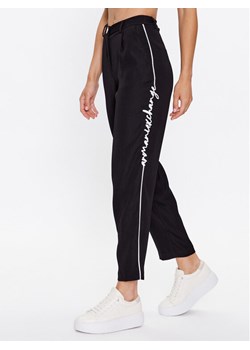 Armani Exchange Spodnie materiałowe 6RYP05 YN4LZ 1200 Czarny Regular Fit ze sklepu MODIVO w kategorii Spodnie damskie - zdjęcie 182674192
