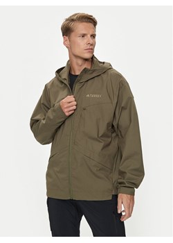 adidas Wiatrówka Terrex Xploric IN4630 Zielony Regular Fit ze sklepu MODIVO w kategorii Kurtki męskie - zdjęcie 182674241