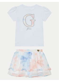 Guess Komplet t-shirt i spódniczka K5RG03 K6YW0 Biały Regular Fit ze sklepu MODIVO w kategorii Komplety dziewczęce - zdjęcie 182674380
