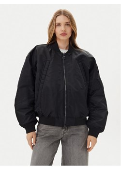 G-Star Raw Kurtka bomber Macro D25989-C143 Czarny Oversize ze sklepu MODIVO w kategorii Kurtki damskie - zdjęcie 182675610