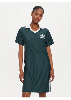 adidas Sukienka codzienna adicolor 3-Stripes IX5507 Zielony Loose Fit ze sklepu MODIVO w kategorii Sukienki - zdjęcie 182675692