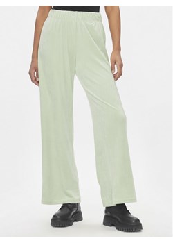 ONLY Spodnie dzianinowe Rebel 15311822 Zielony Straight Fit ze sklepu MODIVO w kategorii Spodnie damskie - zdjęcie 182676093