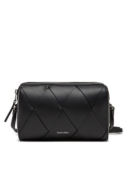 Calvin Klein Torebka Ck Woven Camera Bag K60K613002 Czarny ze sklepu MODIVO w kategorii Listonoszki - zdjęcie 182676290