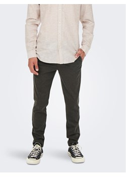 Only & Sons Chinosy 22022911 Szary Tapered Fit ze sklepu MODIVO w kategorii Spodnie męskie - zdjęcie 182676680