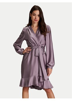 Swing Sukienka koktajlowa 5AG06500 Fioletowy Regular Fit ze sklepu MODIVO w kategorii Sukienki - zdjęcie 182676800