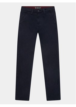 Guess Chinosy L3BB00 WFPMA Granatowy Regular Fit ze sklepu MODIVO w kategorii Spodnie chłopięce - zdjęcie 182677282