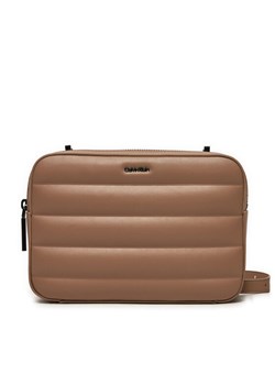 Calvin Klein Torebka Line Quilt Camera Bag K60K612114 Brązowy ze sklepu MODIVO w kategorii Listonoszki - zdjęcie 182677600