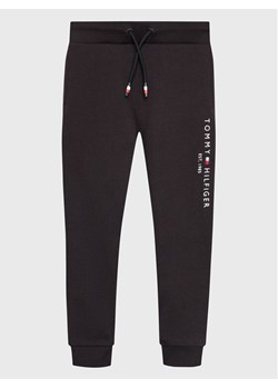 Tommy Hilfiger Spodnie dresowe Essential KS0KS00214 M Czarny Regular Fit ze sklepu MODIVO w kategorii Spodnie chłopięce - zdjęcie 182678063
