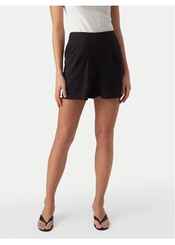 Vero Moda Szorty materiałowe Jesmilo 10279694 Czarny Regular Fit ze sklepu MODIVO w kategorii Szorty - zdjęcie 182678223