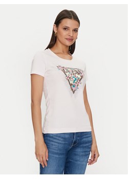 Guess T-Shirt Cherry Flower W4YI26 J1314 Różowy Slim Fit ze sklepu MODIVO w kategorii Bluzki damskie - zdjęcie 182678314