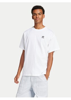 adidas T-Shirt Trefoil Essentials JD0373 Biały Oversize ze sklepu MODIVO w kategorii T-shirty męskie - zdjęcie 182679273