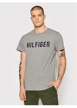 Tommy Hilfiger T-Shirt Ss Tee UM0UM02011 Szary Regular Fit ze sklepu MODIVO w kategorii T-shirty męskie - zdjęcie 182679770