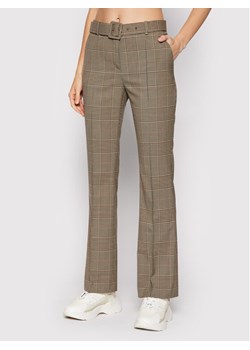 Boss Spodnie materiałowe Tokna 50463620 Kolorowy Regular Fit ze sklepu MODIVO w kategorii Spodnie damskie - zdjęcie 182679791