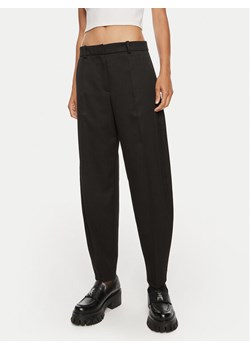 Hugo Spodnie materiałowe Hazana 50517944 Czarny Relaxed Fit - id: 0000304335167 - marki Hugo Boss - 182681654 Hugo Spodnie materiałowe Hazana 50517944 Czarny Relaxed Fit ze sklepu MODIVO w kategorii Spodnie damskie - zdjęcie 182681654