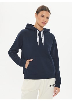 Tommy Jeans Bluza Logo Drawcord DW0DW17794 Granatowy Boxy Fit ze sklepu MODIVO w kategorii Bluzy damskie - zdjęcie 182682041