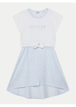Guess Sukienka codzienna J5GK13 K6YW4 Biały Regular Fit ze sklepu MODIVO w kategorii Sukienki dziewczęce - zdjęcie 182682300