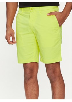 Tommy Hilfiger Szorty materiałowe Brooklyn MW0MW23563 Żółty Regular Fit ze sklepu MODIVO w kategorii Spodenki męskie - zdjęcie 182682521