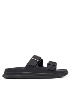 Tommy Hilfiger Klapki FM0FM05414 Czarny ze sklepu MODIVO w kategorii Klapki męskie - zdjęcie 182682561