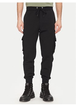 Moose Knuckles Spodnie dresowe Hartsfield M33MR777 Czarny Regular Fit - id: 0000305088970 - marki Moose Knuckles - 182683223 Moose Knuckles Spodnie dresowe Hartsfield M33MR777 Czarny Regular Fit ze sklepu MODIVO w kategorii Spodnie męskie - zdjęcie 182683223