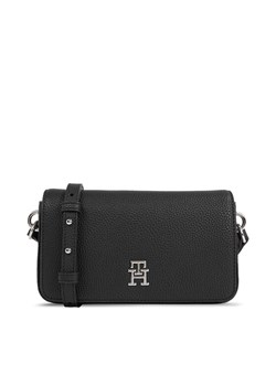 Tommy Hilfiger Torebka Th Emblem Flap Crossover AW0AW15180 Czarny ze sklepu MODIVO w kategorii Listonoszki - zdjęcie 182683630