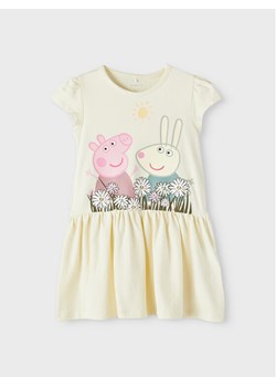 NAME IT Sukienka letnia PEPPA PIG 13203498 Żółty Regular Fit ze sklepu MODIVO w kategorii Sukienki dziewczęce - zdjęcie 182683900