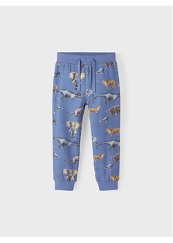 NAME IT Spodnie dresowe 13212856 Niebieski Regular Fit ze sklepu MODIVO w kategorii Spodnie chłopięce - zdjęcie 182684421