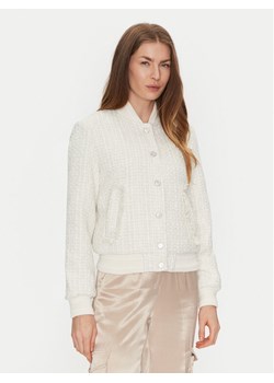 Guess Kurtka przejściowa W5RL10 WGVH2 Écru Regular Fit ze sklepu MODIVO w kategorii Kurtki damskie - zdjęcie 182684703