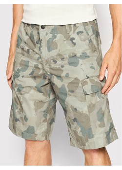 Carhartt WIP Szorty materiałowe Cargo I015999 Zielony Regular Fit ze sklepu MODIVO w kategorii Spodenki męskie - zdjęcie 182684931