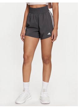 adidas Szorty sportowe Pacer Training 3-Stripes IS2173 Szary Regular Fit ze sklepu MODIVO w kategorii Szorty - zdjęcie 182685413