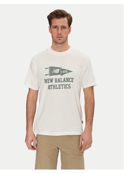 New Balance T-Shirt MT51924 Biały Relaxed Fit ze sklepu MODIVO w kategorii T-shirty męskie - zdjęcie 182685722