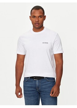 Guess T-Shirt U4BM03 KCAM1 Biały Regular Fit ze sklepu MODIVO w kategorii T-shirty męskie - zdjęcie 182685750