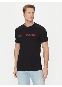 Calvin Klein Jeans T-Shirt J30J322552 Czarny Slim Fit ze sklepu MODIVO w kategorii T-shirty męskie - zdjęcie 182686182