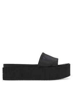 Calvin Klein Jeans Klapki Flatform Sandal Slide In Nylon YW0YW01791 Czarny ze sklepu MODIVO w kategorii Klapki damskie - zdjęcie 182686283