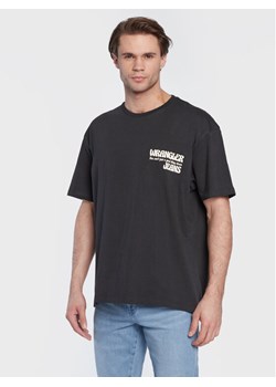 Wrangler T-Shirt Slogan W70NEEXV6 112321205 Czarny Relaxed Fit ze sklepu MODIVO w kategorii T-shirty męskie - zdjęcie 182686954
