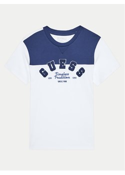 Guess T-Shirt L4BI20 I3Z14 Biały Regular Fit ze sklepu MODIVO w kategorii T-shirty chłopięce - zdjęcie 182687100