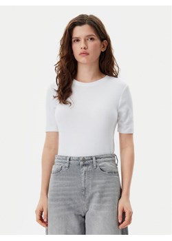 Gap T-Shirt 679172-01 Biały Stretch Fit ze sklepu MODIVO w kategorii Bluzki damskie - zdjęcie 182687473