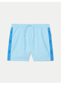 Calvin Klein Swimwear Szorty kąpielowe KV0KV00042 Błękitny Regular Fit ze sklepu MODIVO w kategorii Kąpielówki chłopięce - zdjęcie 182688043