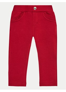 Mayoral Spodnie materiałowe 560 Czerwony Regular Fit - id: 0000304328022 - marki Mayoral - 182688143 Mayoral Spodnie materiałowe 560 Czerwony Regular Fit ze sklepu MODIVO w kategorii Spodnie i półśpiochy - zdjęcie 182688143