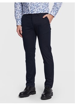 Tommy Hilfiger Chinosy Core Denton MW0MW28884 Granatowy Straight Fit ze sklepu MODIVO w kategorii Spodnie męskie - zdjęcie 182688243