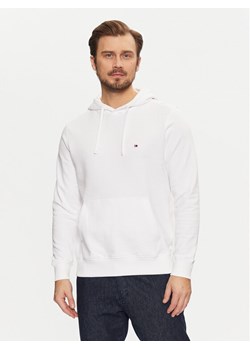 Tommy Hilfiger Bluza Essential MW0MW37235 Biały Regular Fit - id: 0000304410628 - marki Tommy Hilfiger - 182688272 Tommy Hilfiger Bluza Essential MW0MW37235 Biały Regular Fit ze sklepu MODIVO w kategorii Bluzy męskie - zdjęcie 182688272