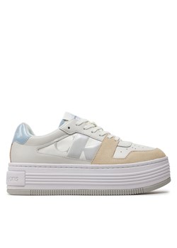 Calvin Klein Jeans Sneakersy Bold Platf Low Lace Mix Nbs Dc YW0YW01432 Biały ze sklepu MODIVO w kategorii Buty sportowe damskie - zdjęcie 182688361