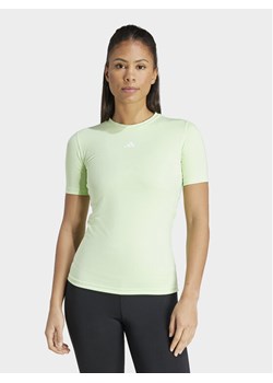 adidas Koszulka techniczna Techfit Training IT6742 Zielony Slim Fit ze sklepu MODIVO w kategorii Bluzki damskie - zdjęcie 182689521