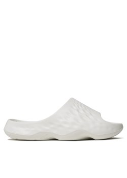 New Balance Klapki SUFHUPW3 Biały ze sklepu MODIVO w kategorii Klapki męskie - zdjęcie 182689731