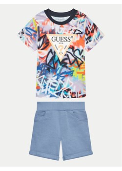 Guess Komplet t-shirt i szorty sportowe N4GG12 K8HM3 Kolorowy Regular Fit ze sklepu MODIVO w kategorii Komplety chłopięce - zdjęcie 182690001