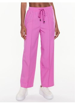 United Colors Of Benetton Spodnie materiałowe 40K6DF035 Różowy Relaxed Fit ze sklepu MODIVO w kategorii Spodnie damskie - zdjęcie 182691852