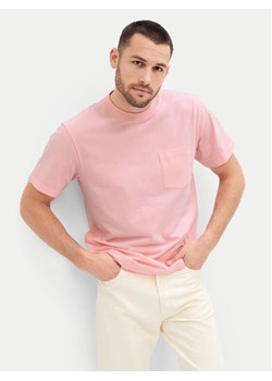 Gap T-Shirt 627101-01 Różowy Regular Fit ze sklepu MODIVO w kategorii T-shirty męskie - zdjęcie 182692961